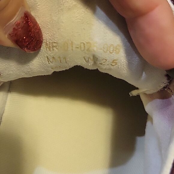 New Republic Burgundy suade sneakers. Size 11 - Picture 4 of 5